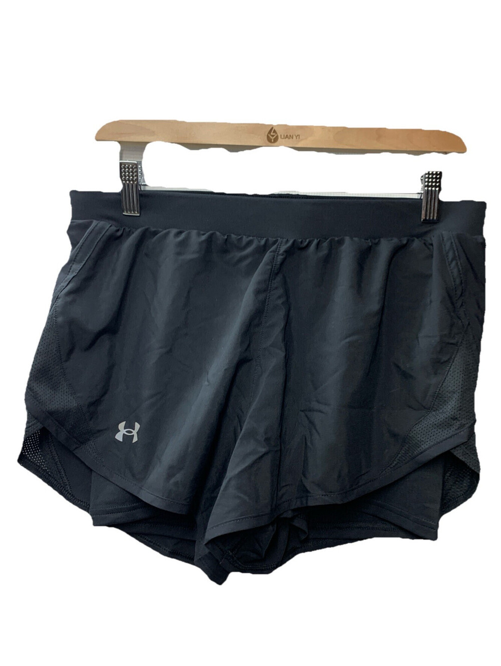 Under Armour Body Building Women's Fly By 2.0 Shorts Size M Black Fitted 1356200
